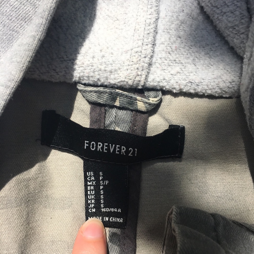 Forever 21 Camouflage Jacket - Picture 3 of 4